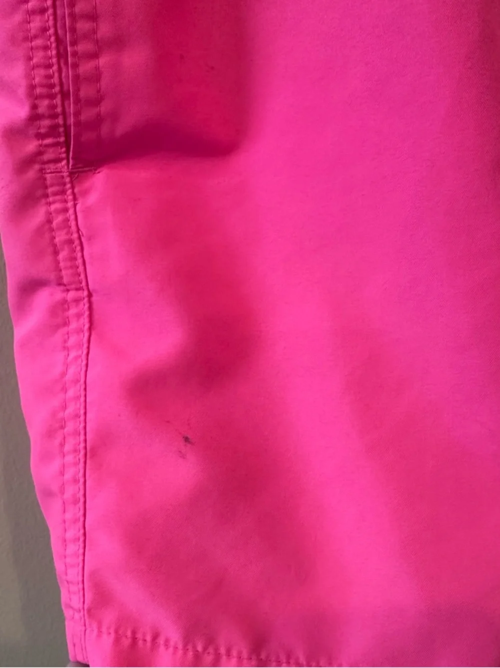 Hollister Neon Pink Swim Trunks Board Shorts 5.5” Inseam Men’s Medium